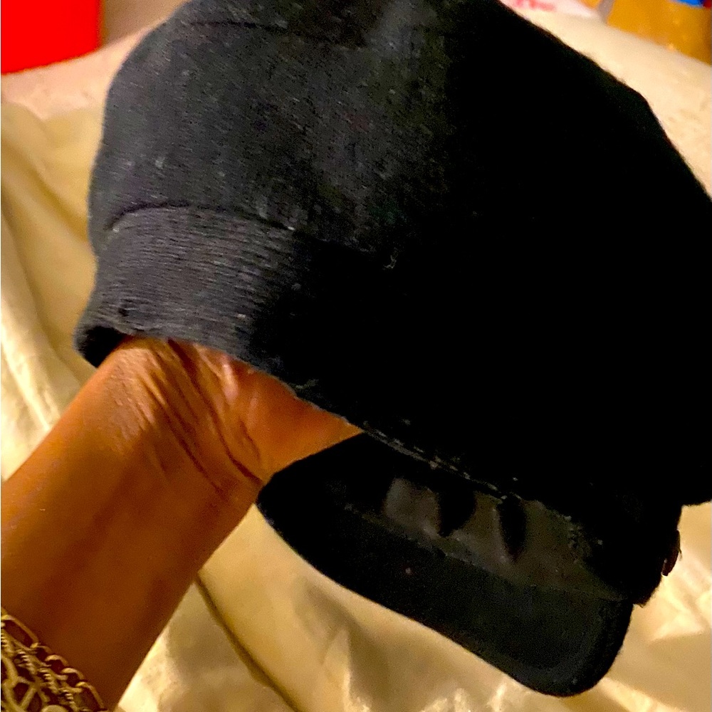 Black Vintage 100% Acrylic OBEY Newsboy Hat Size Large. Preowned good condition. - Picture 5 of 5